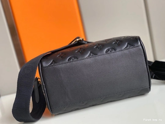 Frstbag ru VUITTON 22 BANDOULIÈRE LOUIS SPEEDY 0812